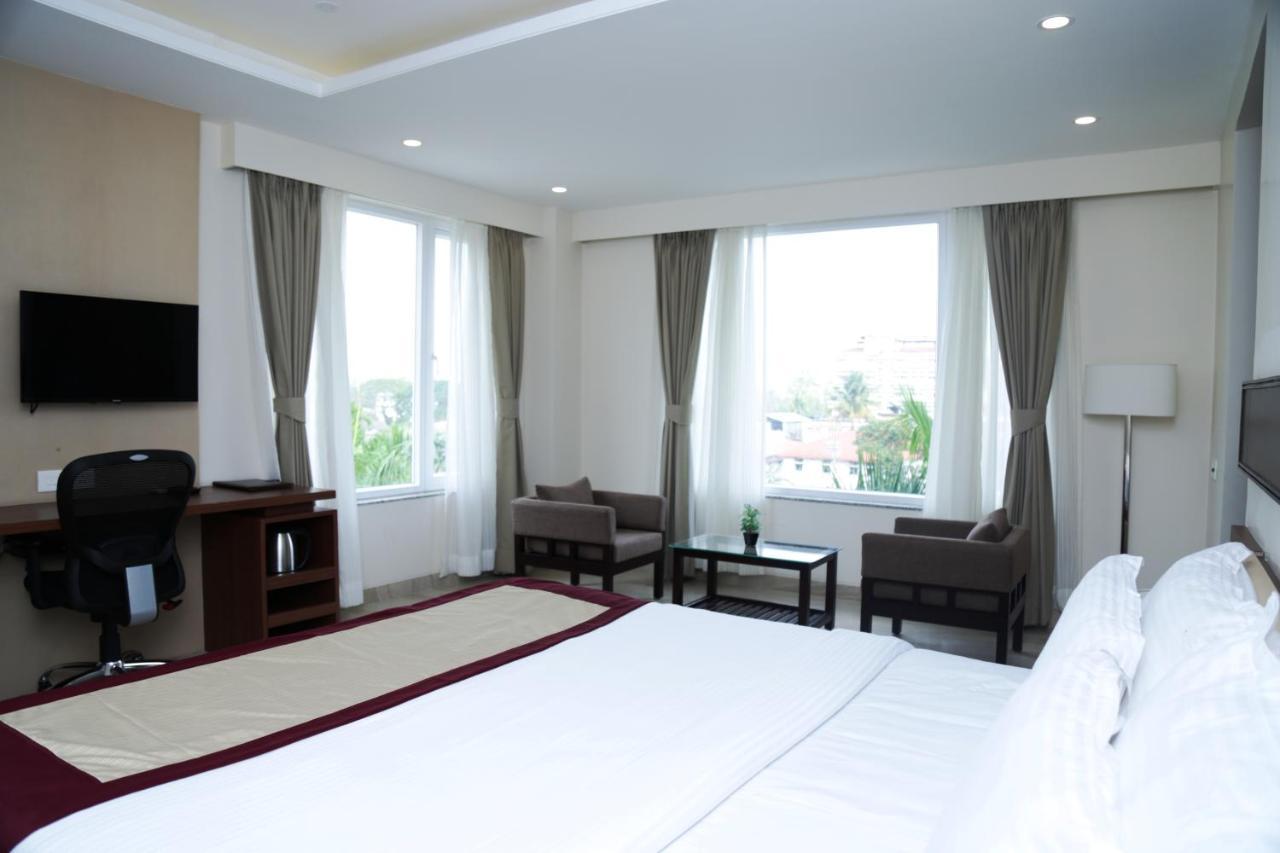Hotel Prism - A Boutique Hotel Jorhāt Zewnętrze zdjęcie