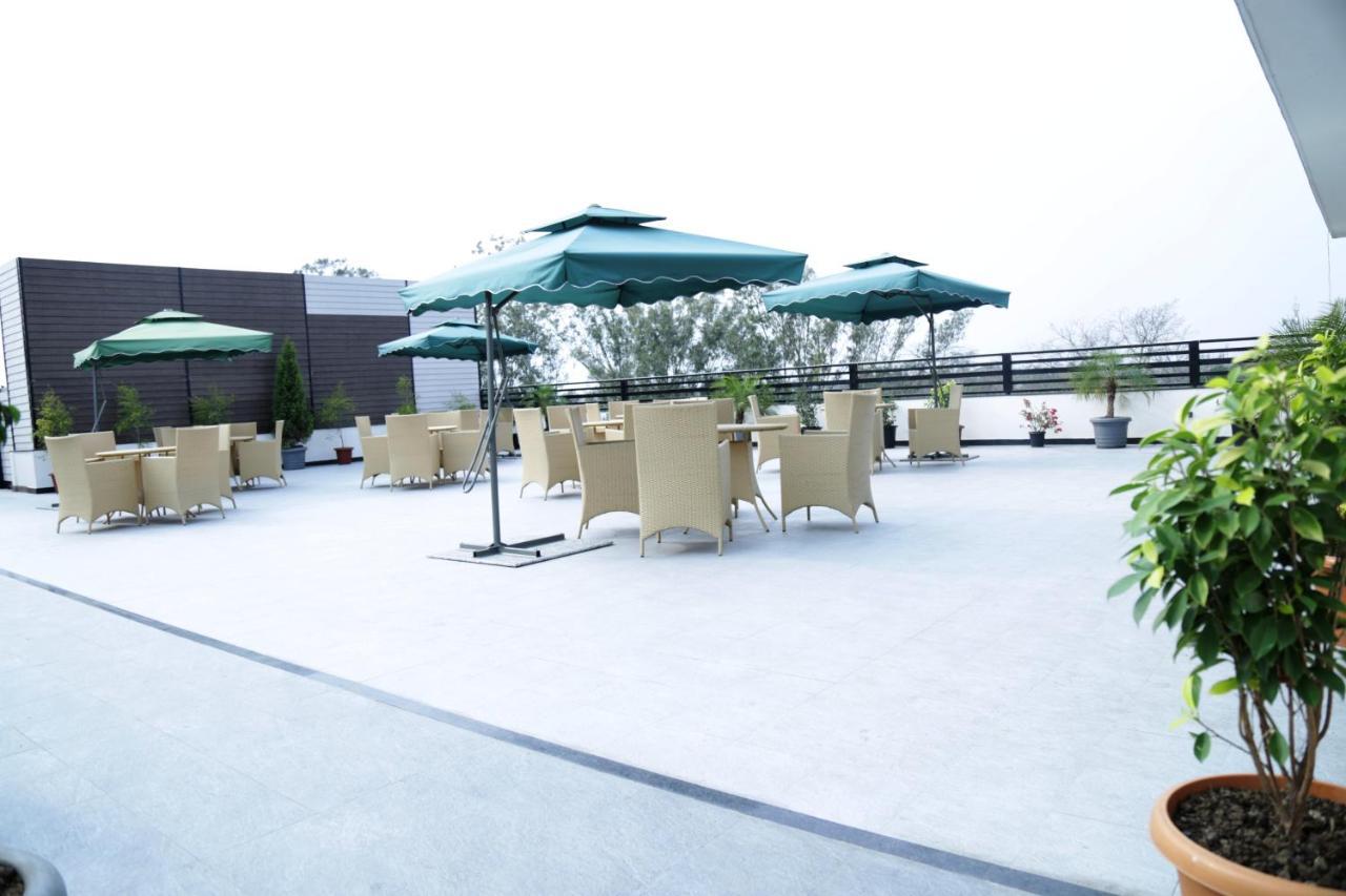 Hotel Prism - A Boutique Hotel Jorhāt Zewnętrze zdjęcie