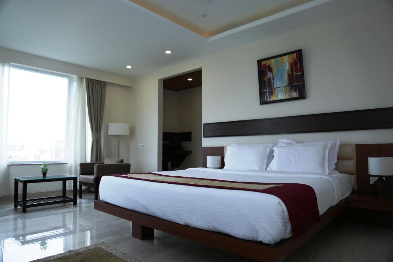 Hotel Prism - A Boutique Hotel Jorhāt Zewnętrze zdjęcie