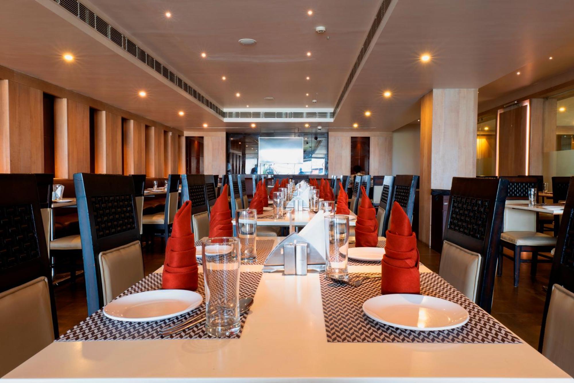 Hotel Prism - A Boutique Hotel Jorhāt Zewnętrze zdjęcie